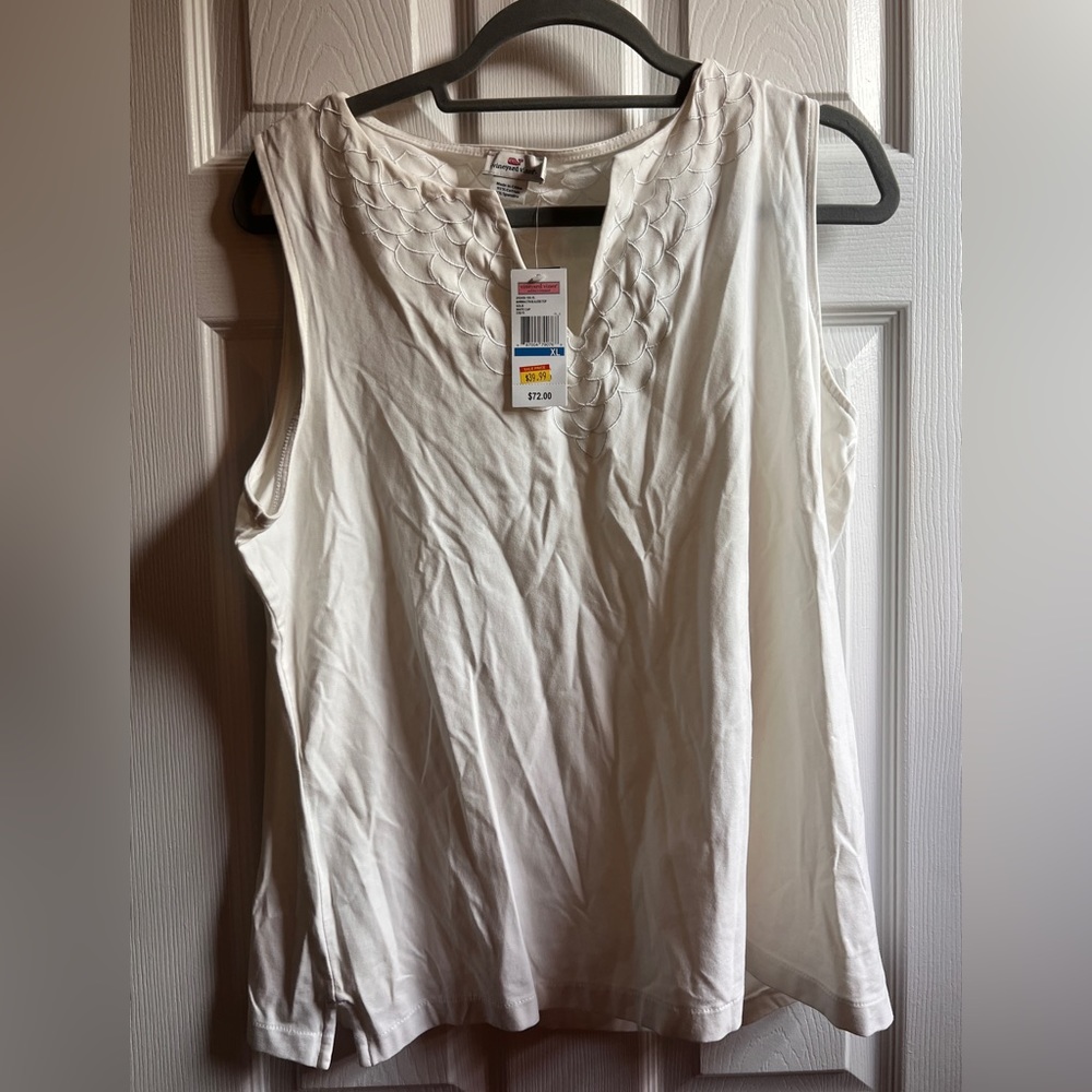 Vineyard Vines White Top